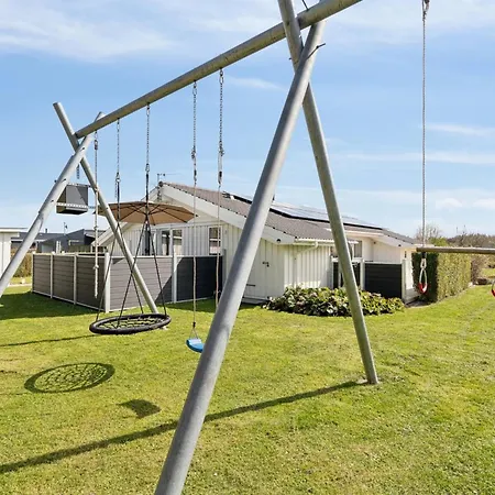 Сasa de vacaciones Tjakko - 900m From The Sea By Interhome *
